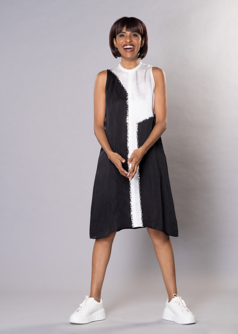 SHADOW WHITE BLACK BLOCK DRESS