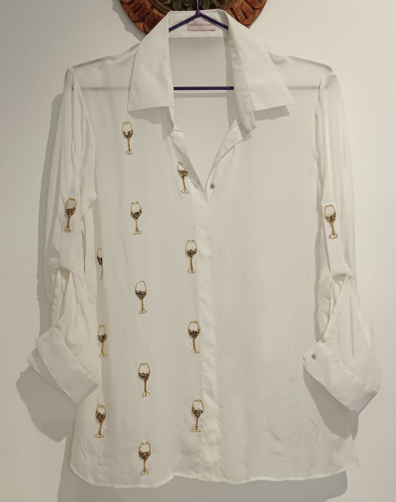 WINE GLASS WHITE SHIRT